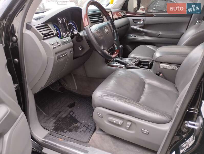 Позашляховик / Кросовер Lexus LX 2010 в Києві фото 2 Позашляховик / Кросовер Lexus LX 2010 в Києві