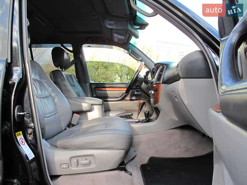 Внедорожник / Кроссовер Lexus LX 2004 в Киеве