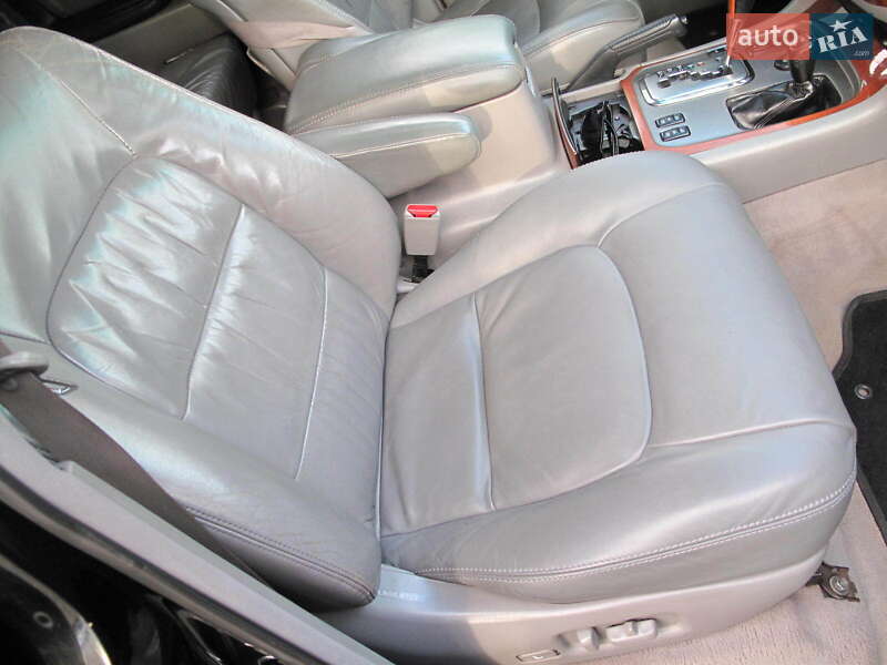 Внедорожник / Кроссовер Lexus LX 2004 в Киеве
