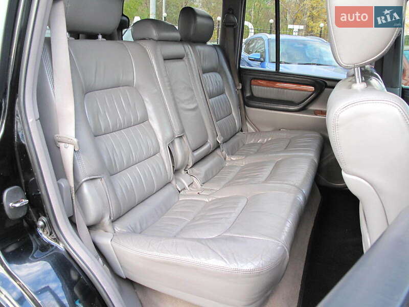 Внедорожник / Кроссовер Lexus LX 2004 в Киеве