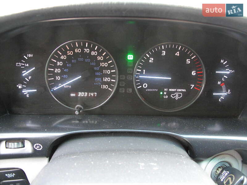 Внедорожник / Кроссовер Lexus LX 2004 в Киеве