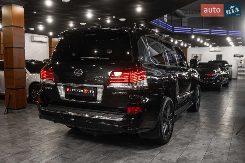 Внедорожник / Кроссовер Lexus LX 2015 в Одессе