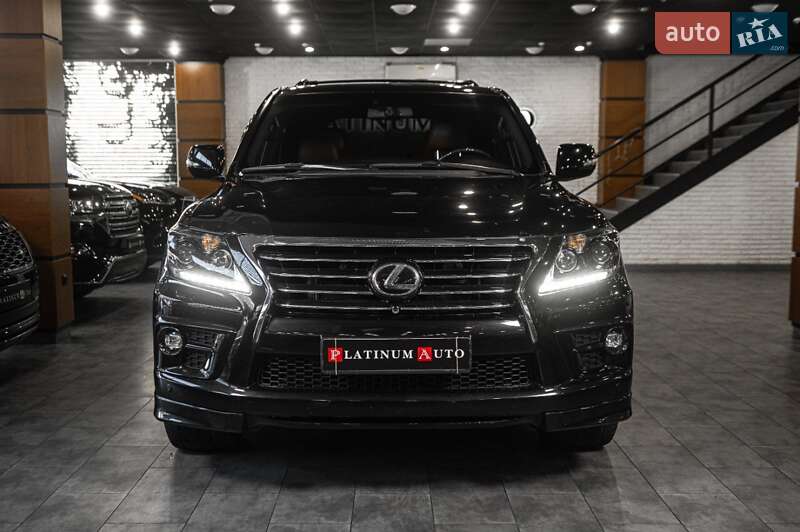 Внедорожник / Кроссовер Lexus LX 2015 в Одессе