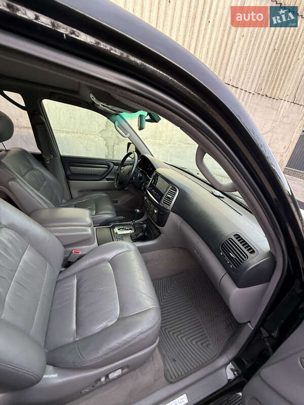 Внедорожник / Кроссовер Lexus LX 2006 в Берёзовке