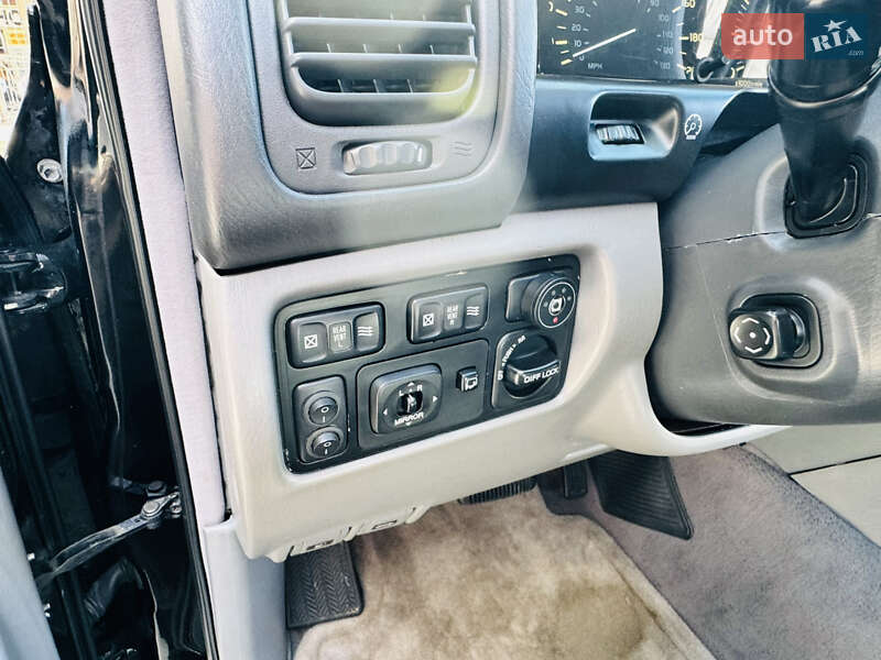 Внедорожник / Кроссовер Lexus LX 1999 в Одессе