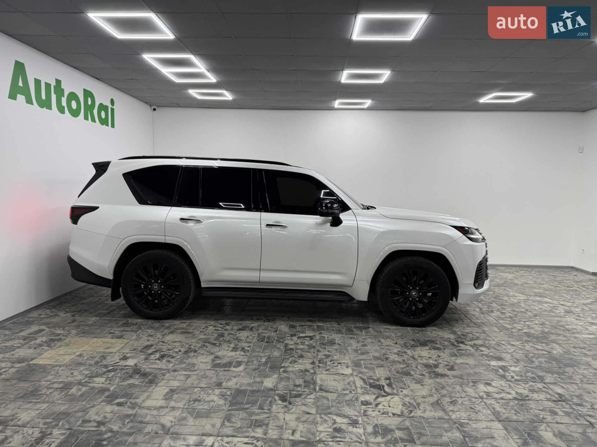 2022 Lexus LX - мініатюра 3