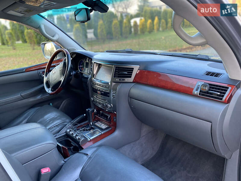 Внедорожник / Кроссовер Lexus LX 2008 в Хмельницком
