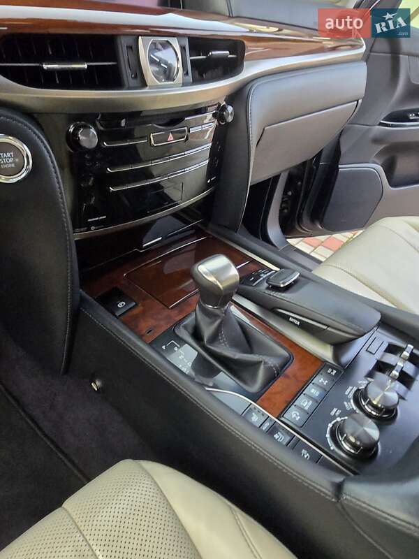 Позашляховик / Кросовер Lexus LX 2016 в Лубнах фото 10 Позашляховик / Кросовер Lexus LX 2016 в Лубнах