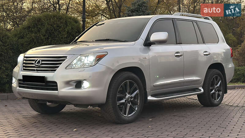 Внедорожник / Кроссовер Lexus LX 2008 в Днепре