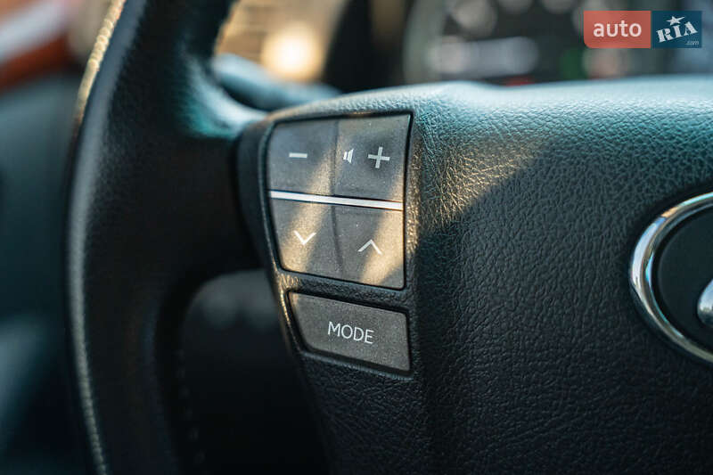 Позашляховик / Кросовер Lexus LX 2008 в Чернівцях