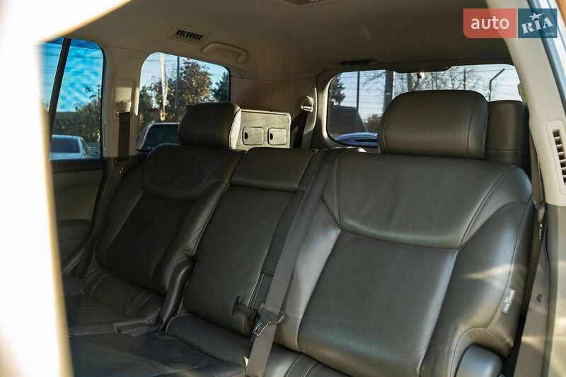 Позашляховик / Кросовер Lexus LX 2008 в Чернівцях