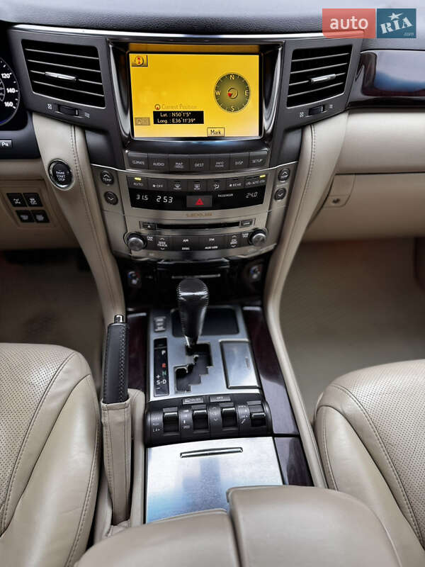 Внедорожник / Кроссовер Lexus LX 2010 в Хмельницком