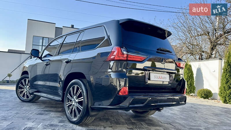 Позашляховик / Кросовер Lexus LX 2018 в Івано-Франківську