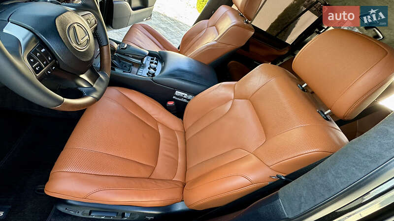 Позашляховик / Кросовер Lexus LX 2018 в Івано-Франківську