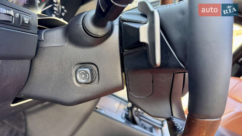 Позашляховик / Кросовер Lexus LX 2018 в Івано-Франківську