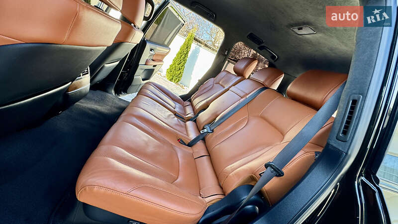 Позашляховик / Кросовер Lexus LX 2018 в Івано-Франківську