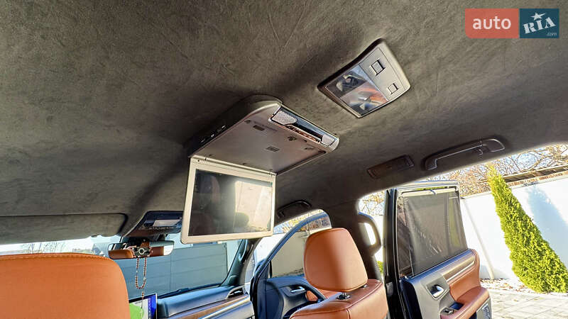 Позашляховик / Кросовер Lexus LX 2018 в Івано-Франківську