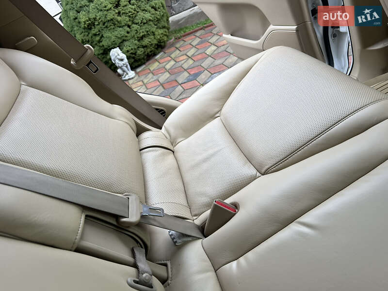 Внедорожник / Кроссовер Lexus LX 2008 в Черновцах