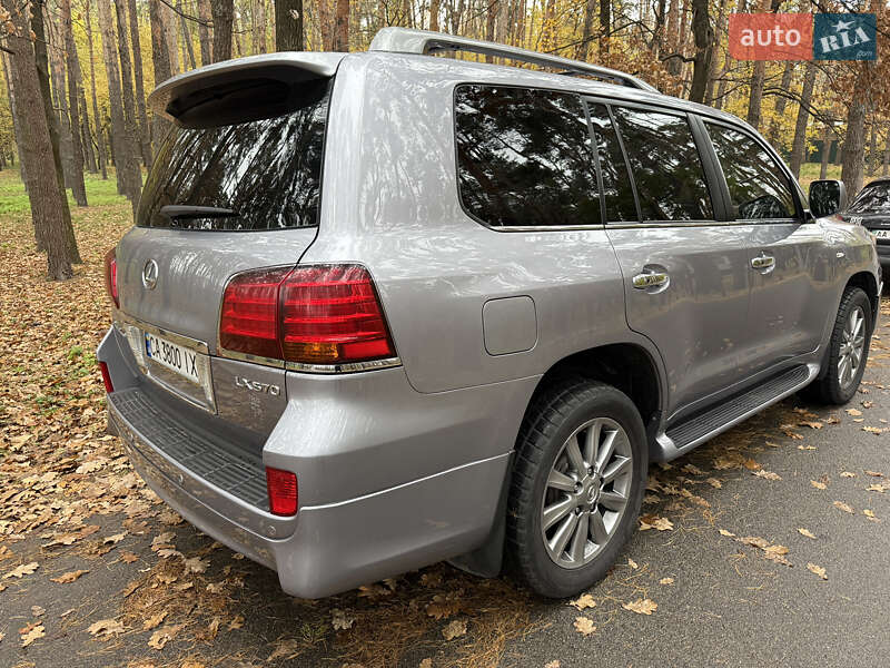 Позашляховик / Кросовер Lexus LX 2010 в Києві