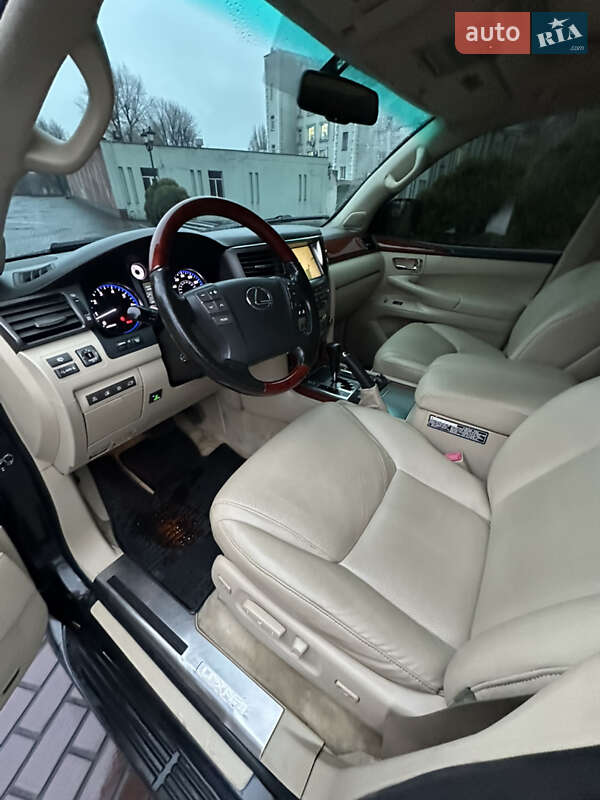 Внедорожник / Кроссовер Lexus LX 2008 в Днепре