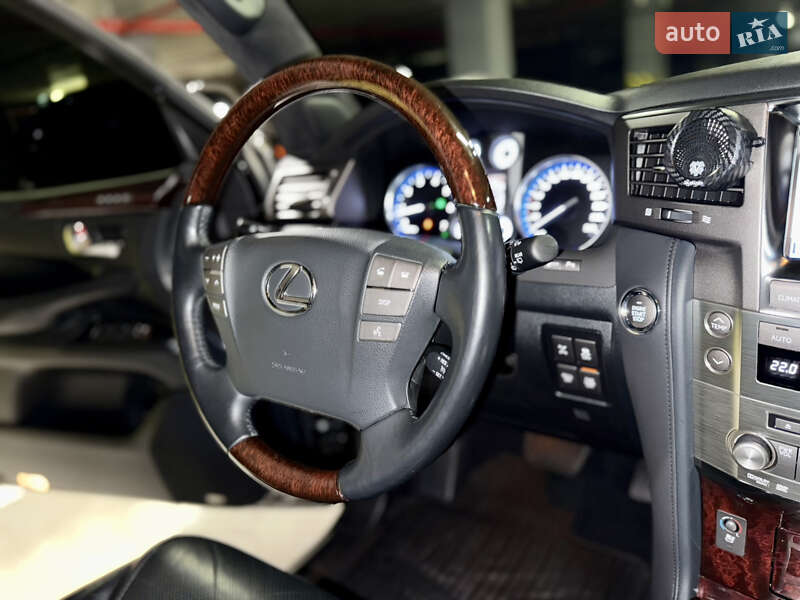 Позашляховик / Кросовер Lexus LX 2011 в Києві фото 41 Позашляховик / Кросовер Lexus LX 2011 в Києві