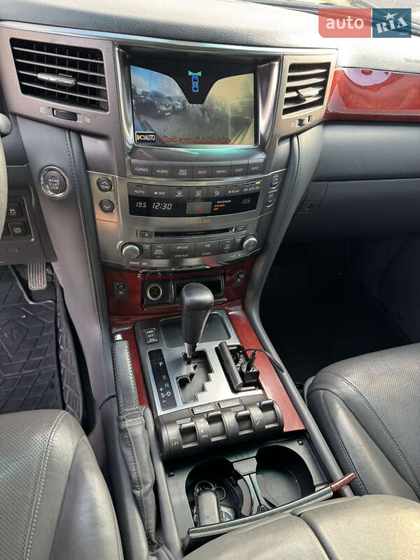 Позашляховик / Кросовер Lexus LX 2008 в Івано-Франківську