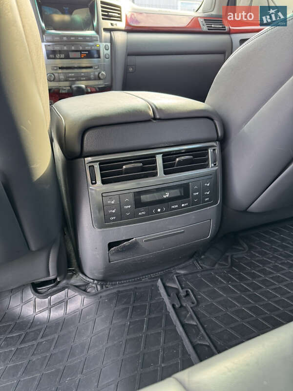 Позашляховик / Кросовер Lexus LX 2008 в Івано-Франківську