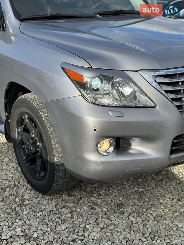 Позашляховик / Кросовер Lexus LX 2008 в Івано-Франківську