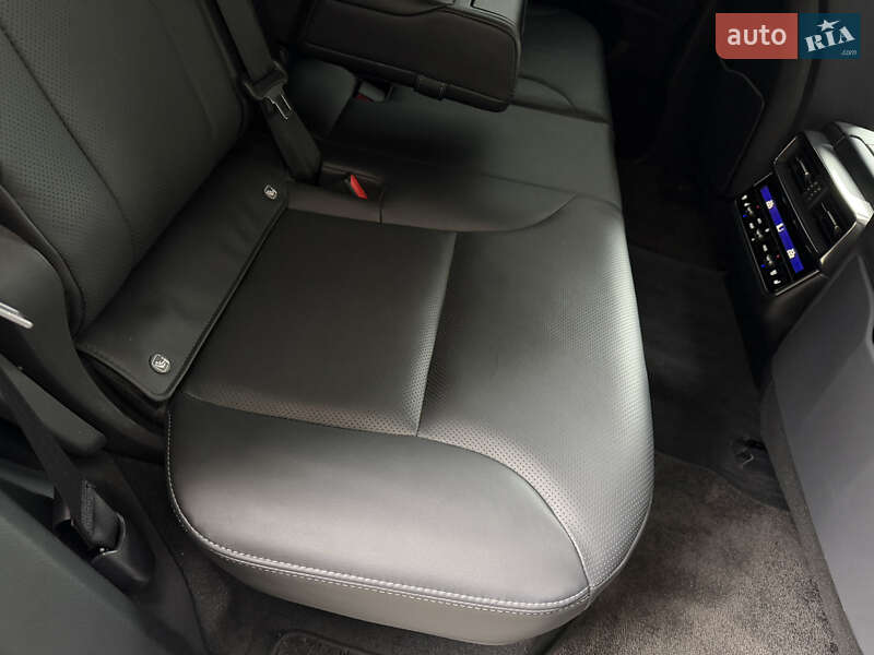 Внедорожник / Кроссовер Lexus LX 2022 в Киеве фото 39 Внедорожник / Кроссовер Lexus LX 2022 в Киеве