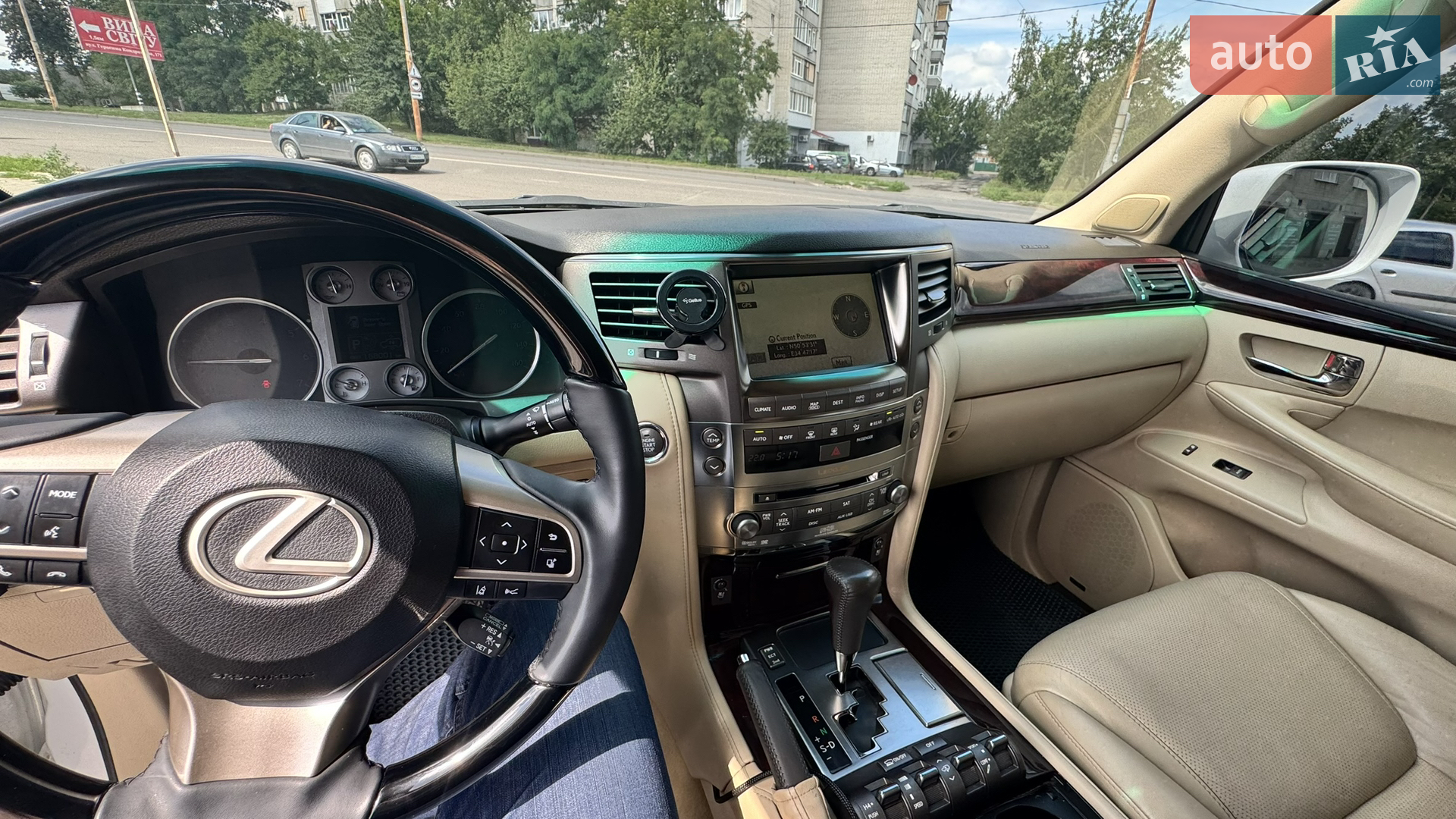 2010 Lexus LX - мініатюра 13