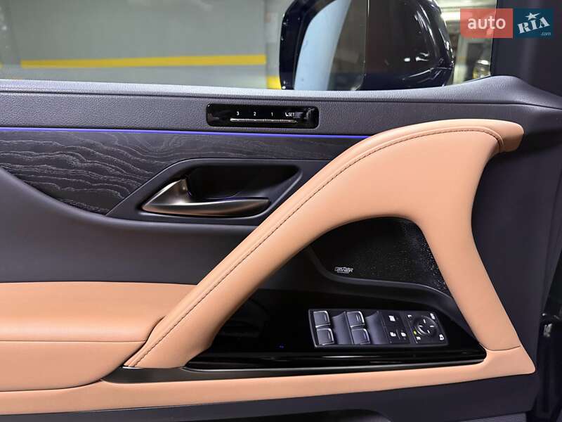 Позашляховик / Кросовер Lexus LX 2022 в Києві фото 37 Позашляховик / Кросовер Lexus LX 2022 в Києві