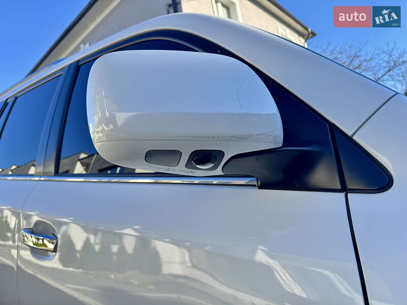 Позашляховик / Кросовер Lexus LX 2008 в Чернівцях