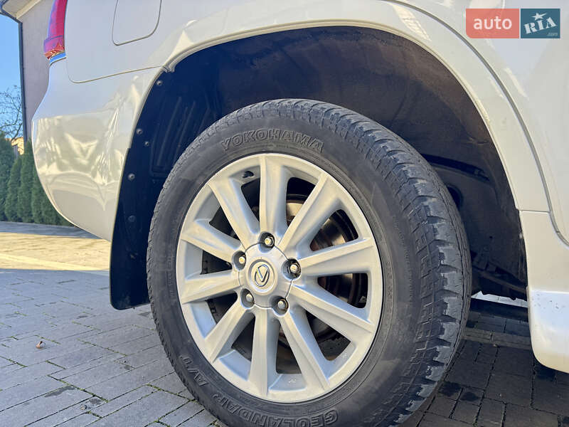 Позашляховик / Кросовер Lexus LX 2008 в Чернівцях
