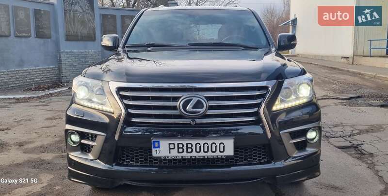 Внедорожник / Кроссовер Lexus LX 2014 в Лубнах