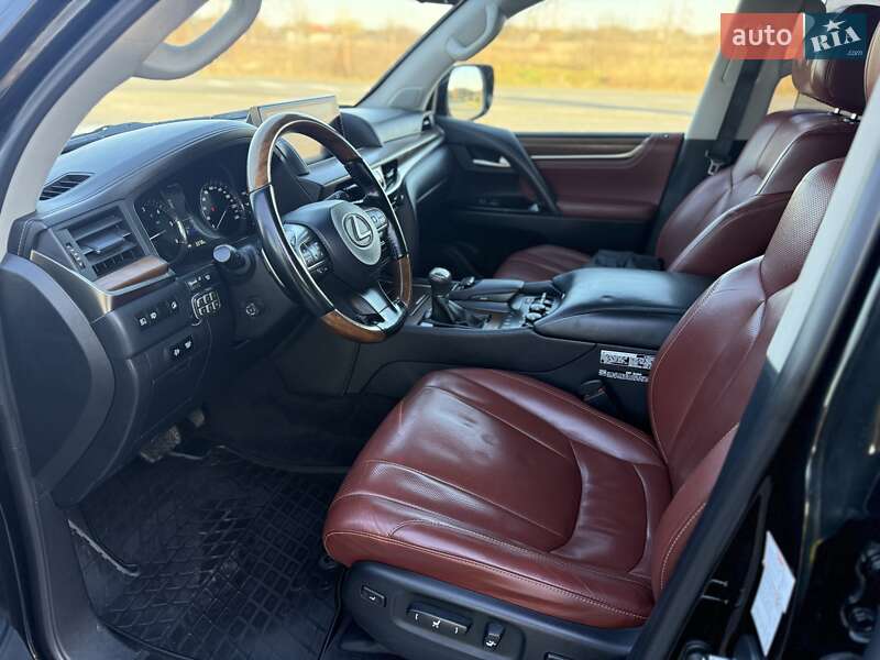 Внедорожник / Кроссовер Lexus LX 2017 в Ивано-Франковске