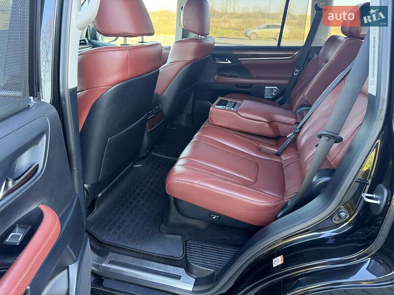 Внедорожник / Кроссовер Lexus LX 2017 в Ивано-Франковске