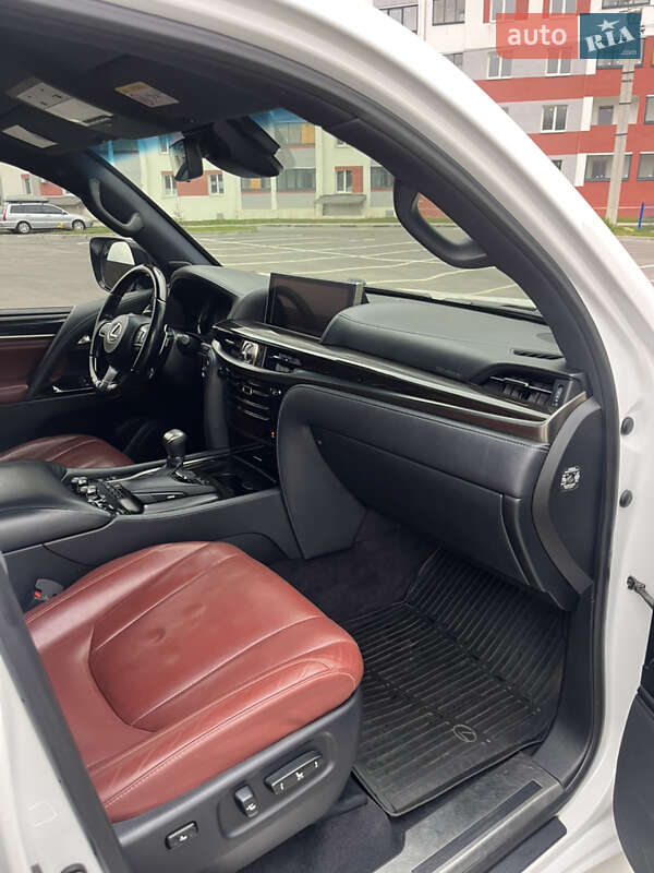 Позашляховик / Кросовер Lexus LX 2017 в Харкові фото 8 Позашляховик / Кросовер Lexus LX 2017 в Харкові