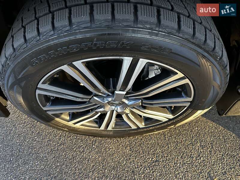 Позашляховик / Кросовер Lexus LX 2015 в Києві