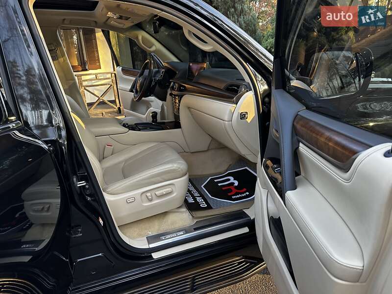 Позашляховик / Кросовер Lexus LX 2015 в Києві