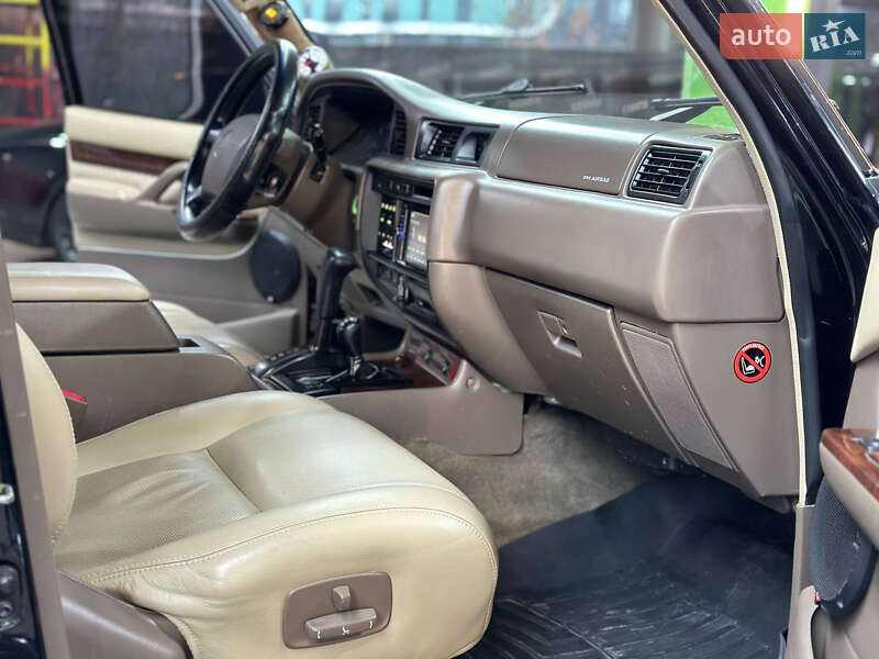 Позашляховик / Кросовер Lexus LX 1996 в Києві