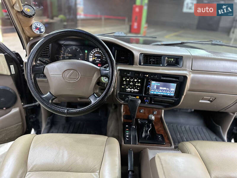 Позашляховик / Кросовер Lexus LX 1996 в Києві