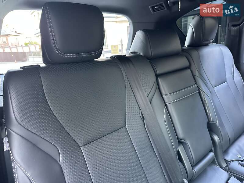 Позашляховик / Кросовер Lexus LX 2022 в Києві