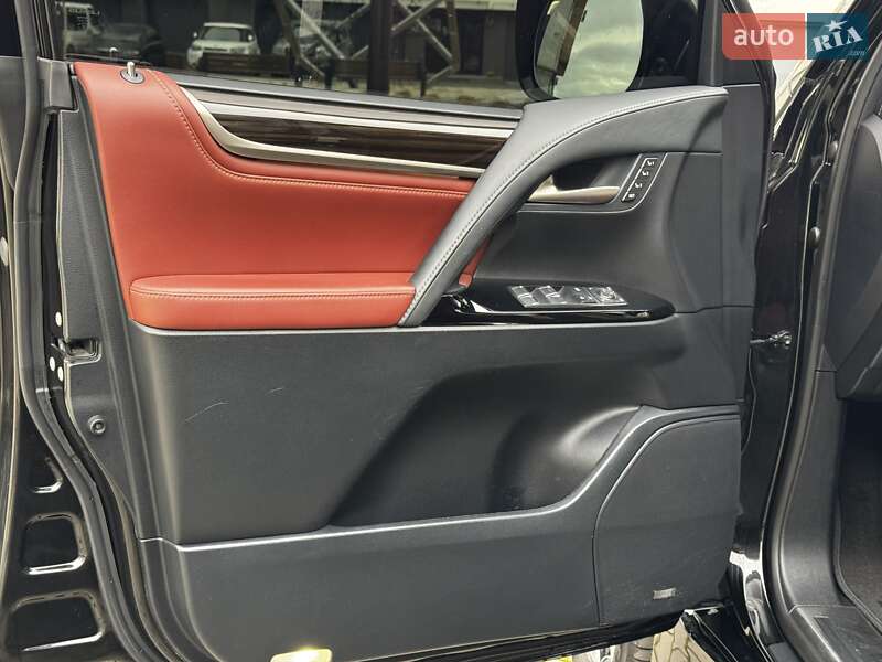 Позашляховик / Кросовер Lexus LX 2020 в Івано-Франківську