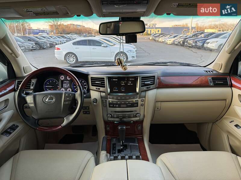 Внедорожник / Кроссовер Lexus LX 2010 в Днепре