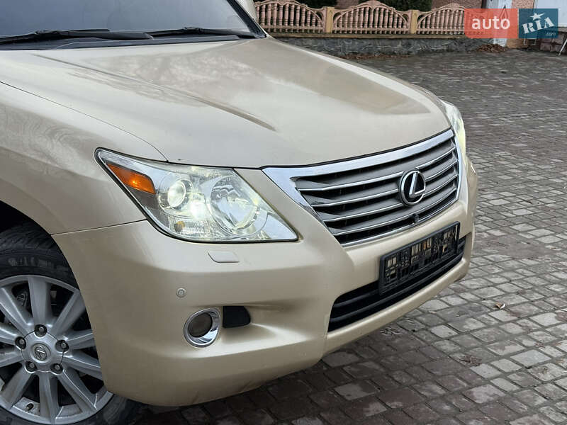 Позашляховик / Кросовер Lexus LX 2008 в Хмельницькому