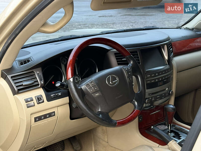 Позашляховик / Кросовер Lexus LX 2008 в Хмельницькому