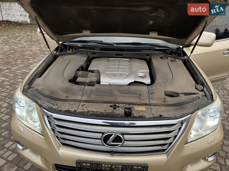 Позашляховик / Кросовер Lexus LX 2008 в Хмельницькому