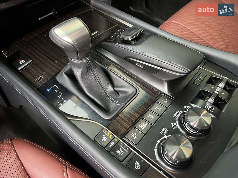 Позашляховик / Кросовер Lexus LX 2019 в Вінниці