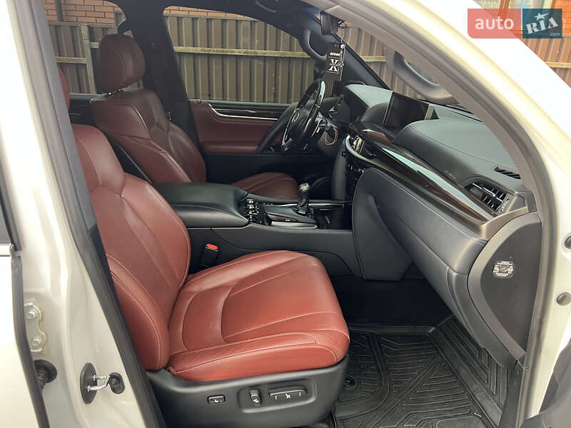 Позашляховик / Кросовер Lexus LX 2019 в Вінниці