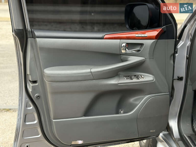 Внедорожник / Кроссовер Lexus LX 2008 в Днепре